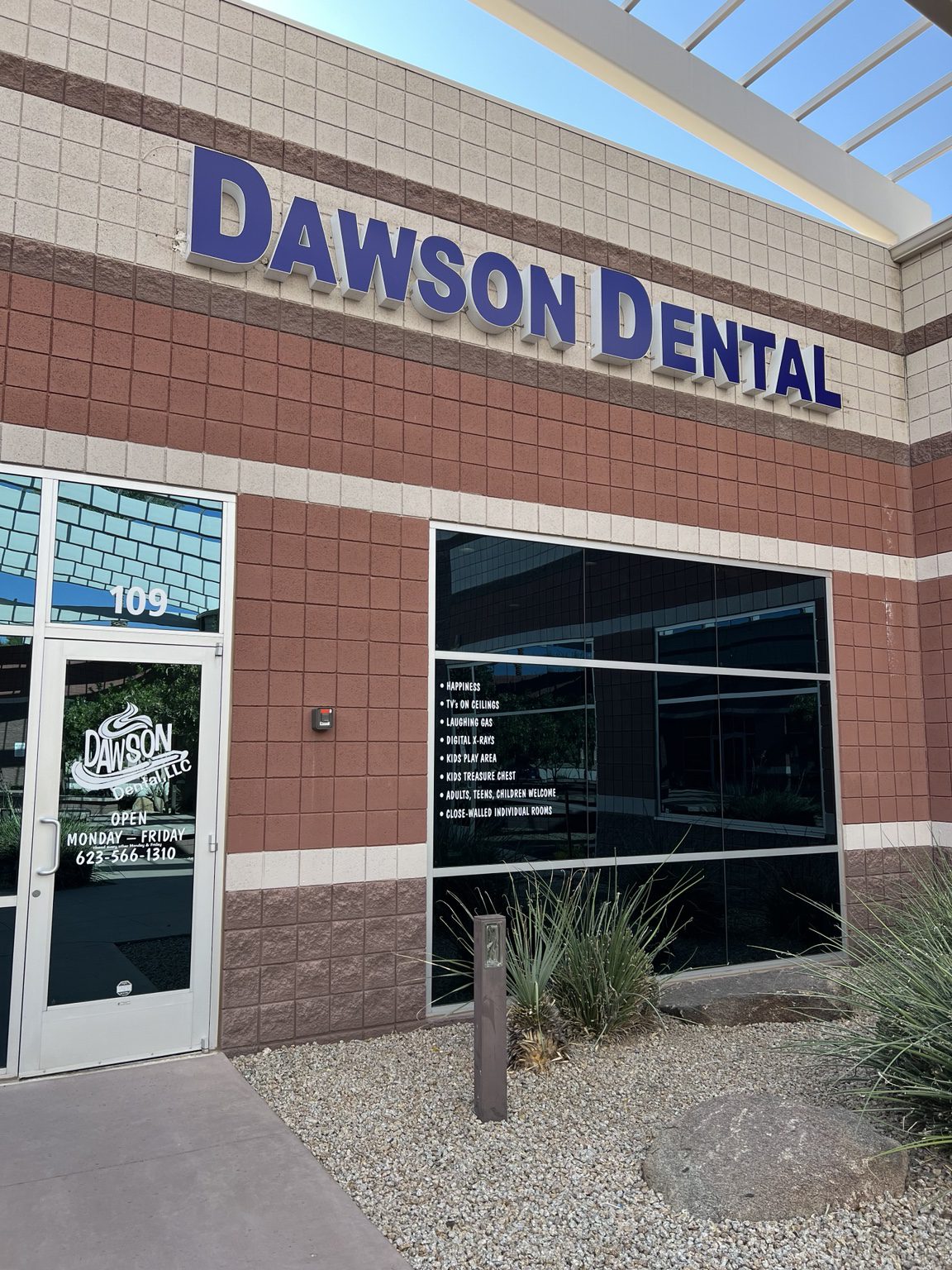 Dawson Dental storefront and entrance to Suite 109 in Peoria, Arizona
